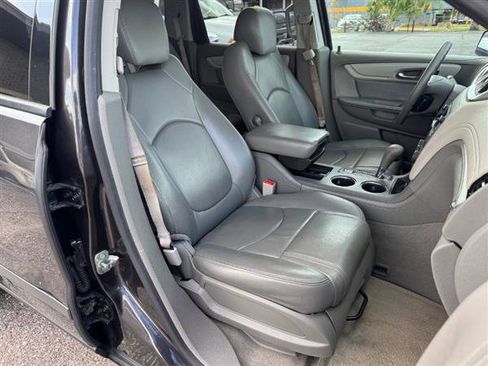 Used 2015 Chevrolet Traverse LS FWD image 12