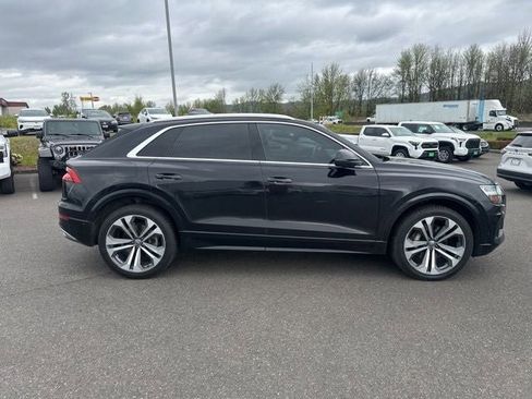 Used 2020 Audi Q8 Premium Plus AWD/4WD image 2