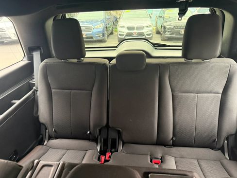 Used 2018 Ford Expedition XLT AWD/4WD image 35