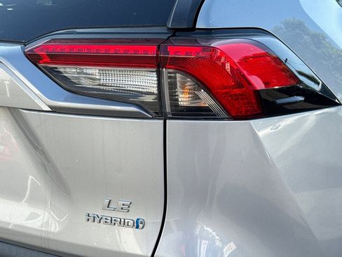 Certified 2020 Toyota RAV4 LE w/ Carpet Mat Package image 6