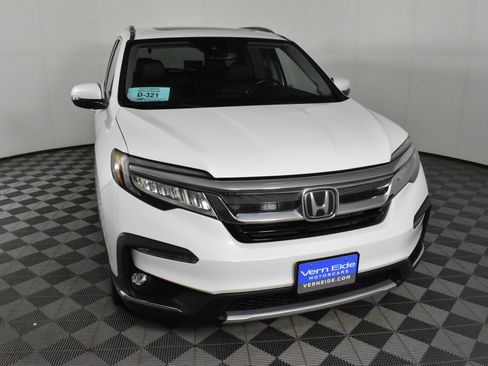 Used 2022 Honda Pilot Touring image 3