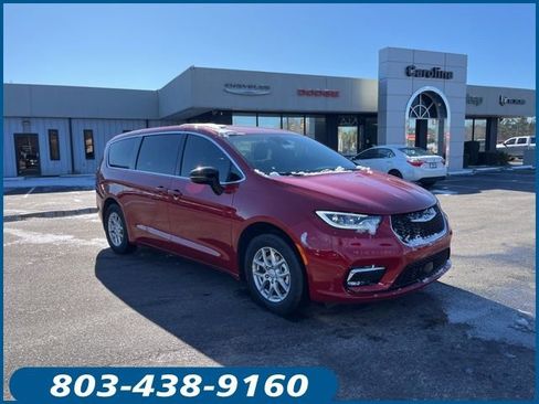 New 2026 Chrysler Pacifica Select image 1