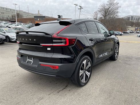 Used 2023 Volvo C40 Recharge Core image 5