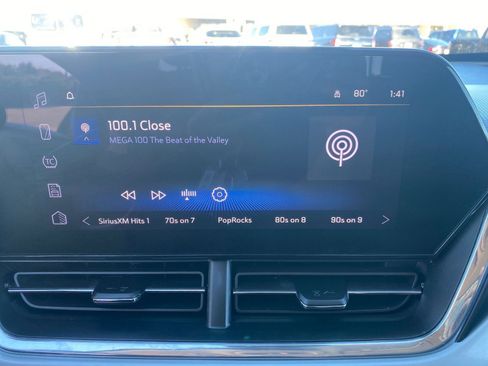 Used 2025 Chevrolet Trax LT image 27