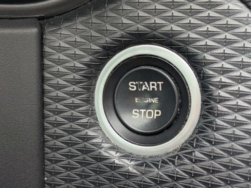 Used 2018 Land Rover Range Rover Velar S AWD/4WD image 25