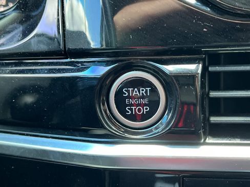 Certified 2022 Nissan Pathfinder SV image 25