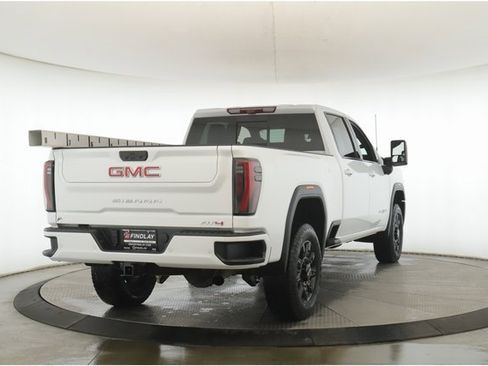 Used 2024 GMC Sierra 2500 AT4 w/ Technology Package image 7