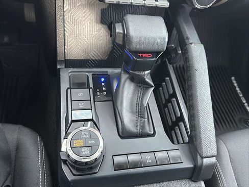 Certified 2024 Toyota Tacoma TRD Off-Road image 42