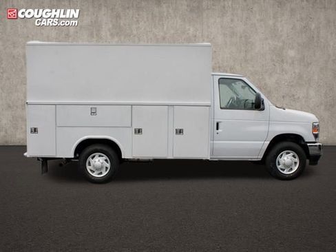 New 2026 Ford E-350 and Econoline 350 Super Duty w/ Power Equipment Group image 8