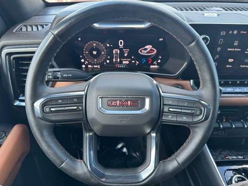 Certified 2024 GMC Canyon AT4 w/ AT4 Premium Package AWD/4WD image 26
