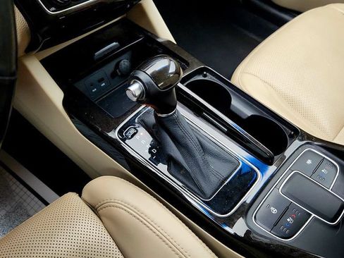 Used 2014 Kia Cadenza Premium w/ Luxury Package FWD image 15