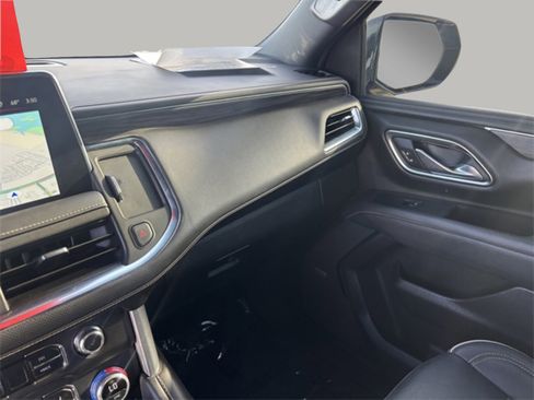 Used 2023 GMC Yukon SLT w/ SLT Premium Package image 15