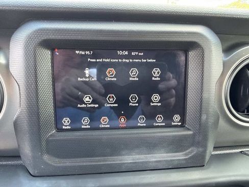 Used 2022 Jeep Wrangler Sport AWD/4WD image 25