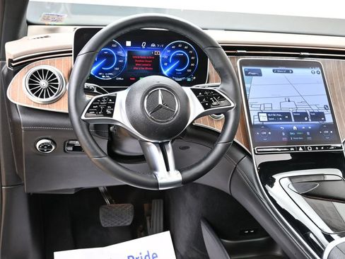 Used 2023 Mercedes-Benz EQE 350+ SUV w/ Pinnacle Trim Package image 34