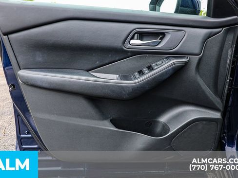 Used 2025 Nissan Rogue SV FWD image 48