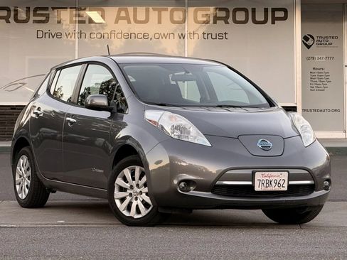 Used 2016 Nissan Leaf S w/ Charger Package FWD image 2