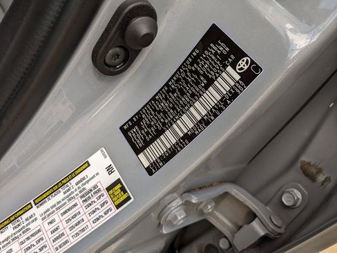 Used 2021 Toyota Corolla SE w/ Carpet Mat Package (TMS) FWD image 30