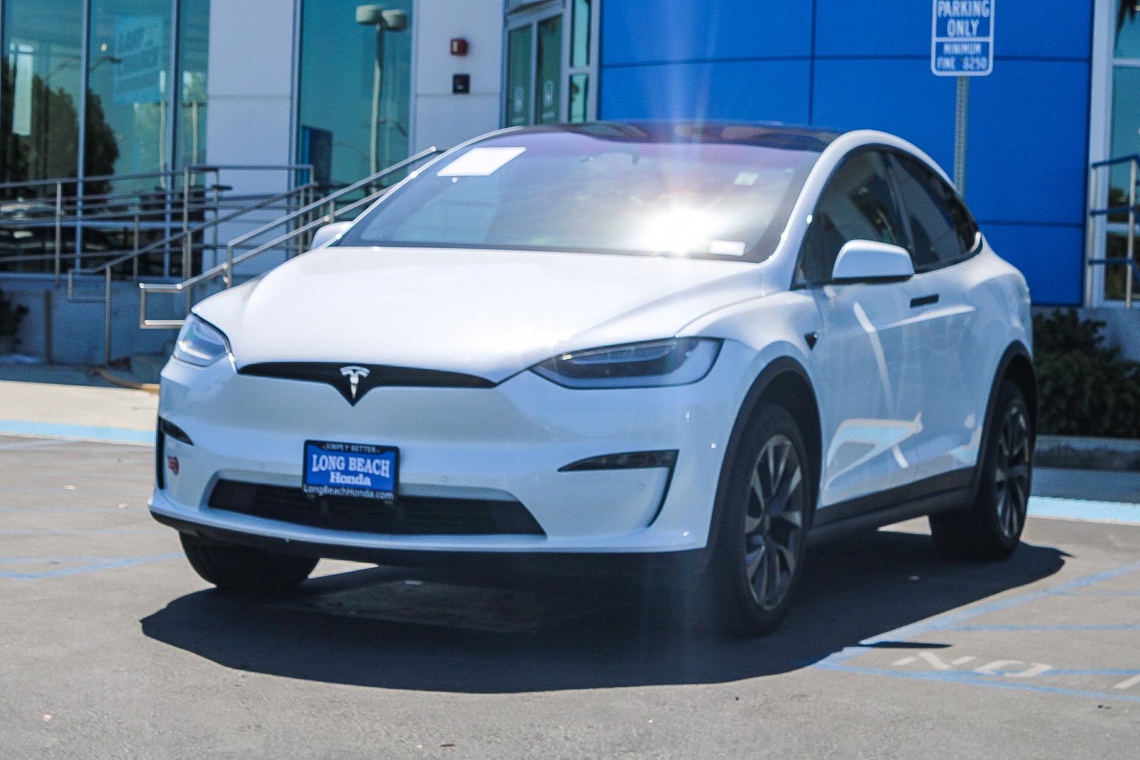 Used 2023 Tesla Model X AWD/4WD image 3