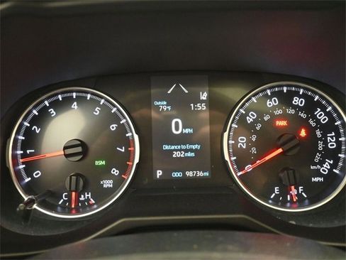 Used 2020 Toyota RAV4 XLE Premium image 29