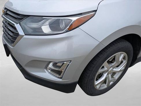 Used 2018 Chevrolet Equinox LT FWD image 9