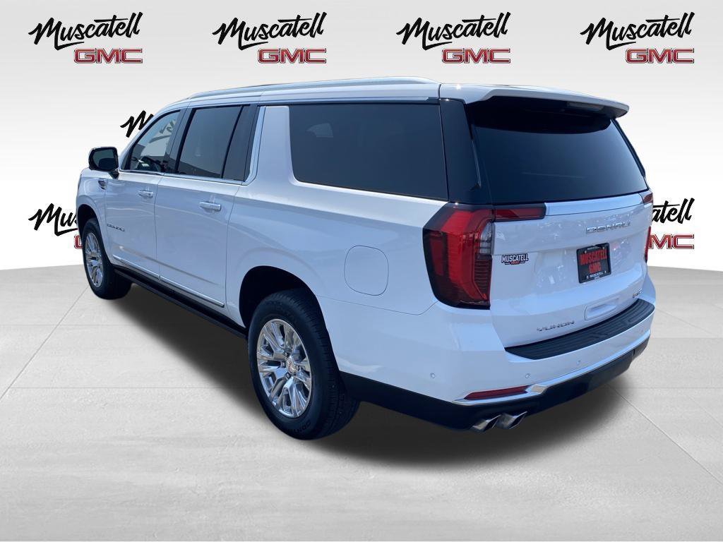 Used 2026 GMC Yukon XL Denali w/ Sun & Power Step Package AWD/4WD image 5