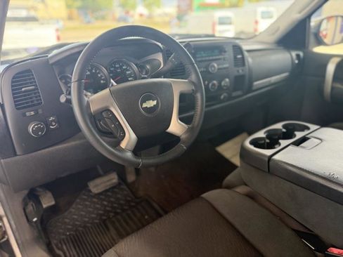 Used 2009 Chevrolet Silverado 1500 LT w/ Regional Value Package image 17