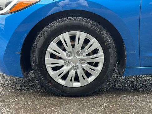 Used 2018 Hyundai Elantra SE w/ SE Connectivity Package 04 image 10