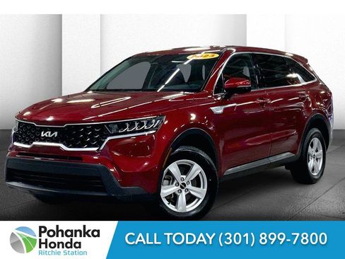 Used 2023 Kia Sorento LX image 12