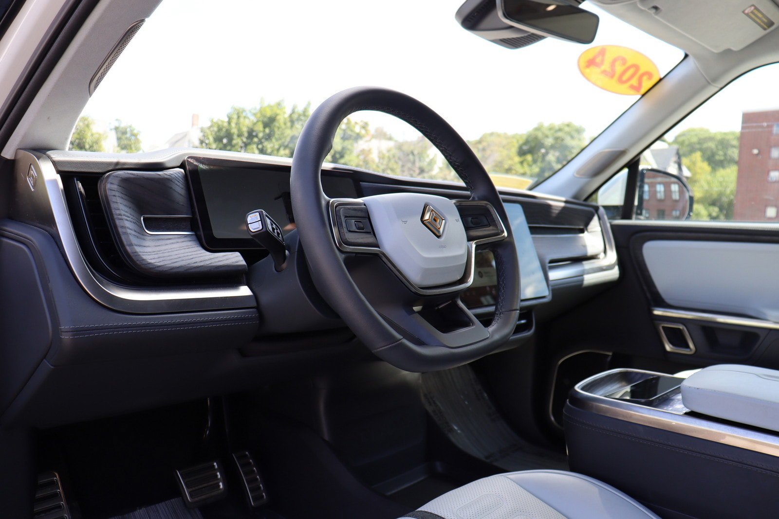 Used 2024 Rivian R1S Adventure Quad AWD/4WD image 11