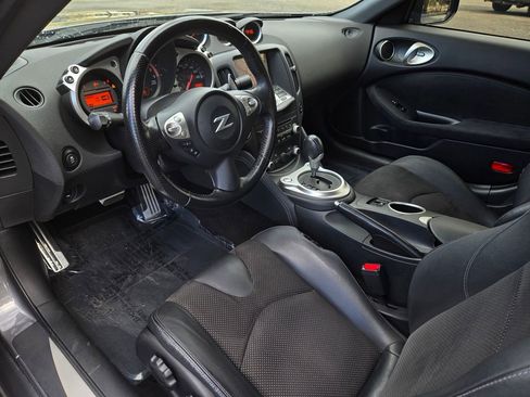 Used 2020 Nissan 370Z Touring Sport image 13