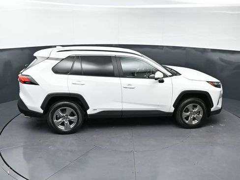 Used 2025 Toyota RAV4 XLE AWD/4WD image 28