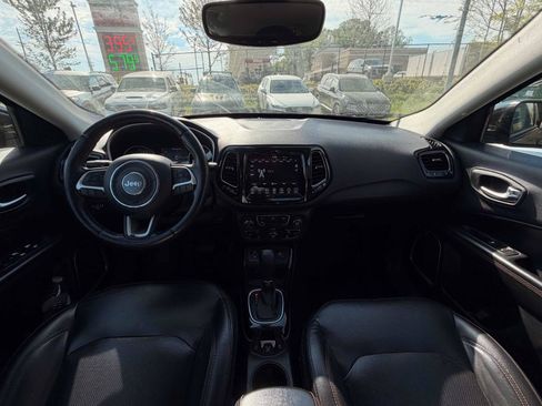 Used 2018 Jeep Compass Limited w/ Navigation Group FWD image 12