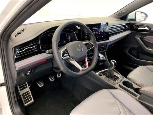 Used 2025 Volkswagen Jetta GLI Autobahn image 14