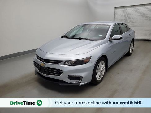 Used 2017 Chevrolet Malibu LT FWD image 1
