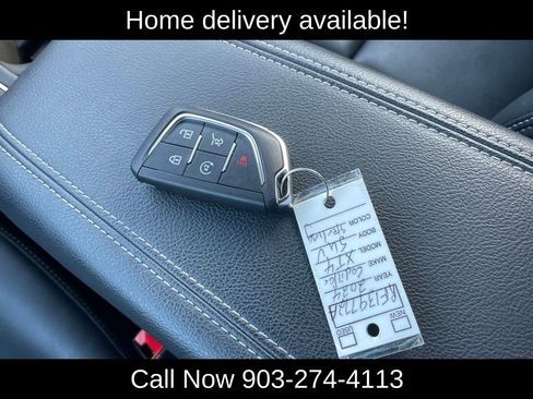 Used 2024 Cadillac XT4 Premium Luxury image 29