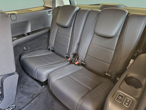 Used 2026 Mercedes-Benz GLS 450 4MATIC image 27