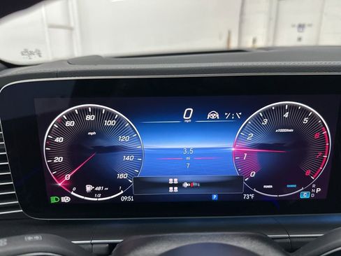 Used 2026 Mercedes-Benz GLS 450 4MATIC image 12