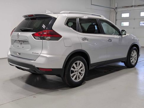Used 2018 Nissan Rogue SV w/ Premium Package image 8