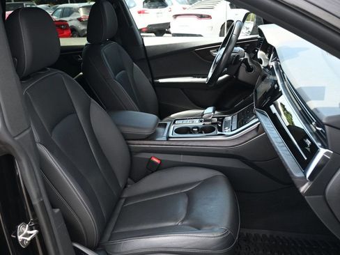 Used 2020 Audi Q8 Premium Plus w/ Premium Plus Package AWD/4WD image 20