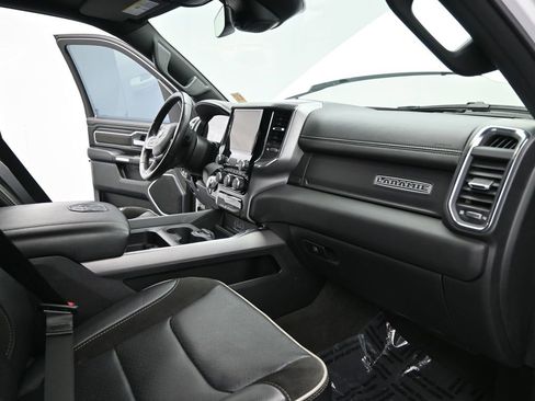 Used 2024 RAM 1500 Laramie image 22