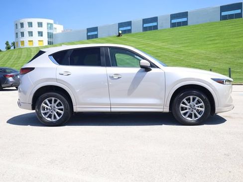 Used 2025 MAZDA CX-5 AWD 2.5 S w/ Preferred Package image 4