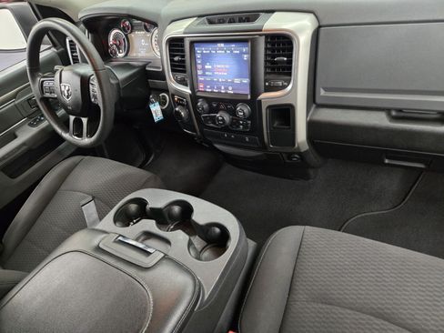 Used 2019 RAM 1500 Classic SLT RWD image 12