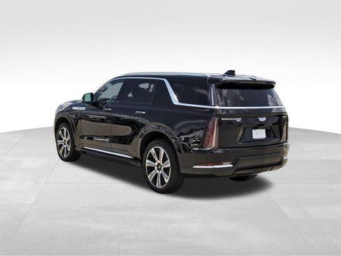 Certified 2026 Cadillac Escalade IQL Luxury AWD/4WD image 3