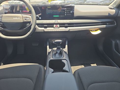New 2026 Kia K4 FWD image 14