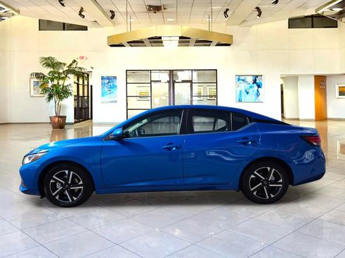 Certified 2023 Nissan Sentra SV FWD image 8