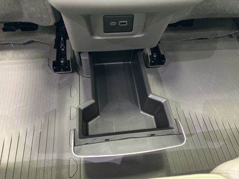 Certified 2025 Cadillac XT6 Premium Luxury w/ Technology Package image 39