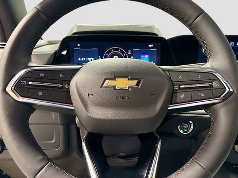 New 2025 Chevrolet Suburban Premier AWD/4WD image 14