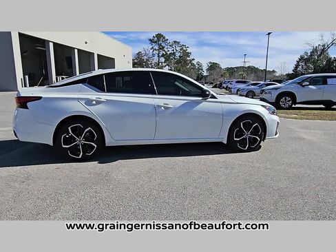 Used 2025 Nissan Altima 2.5 SR image 34