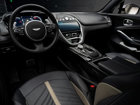 Used 2023 Aston Martin DBX 707 AWD/4WD image 2