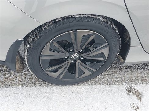 Used 2018 Honda Civic EX image 5